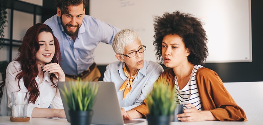 how-does-a-crm-tool-hubspot-help-you-to-manage-your-digital-agency-projects