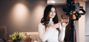 unpacking-the-advantages-disadvantages-of-influencer-marketing-friend-or-foe